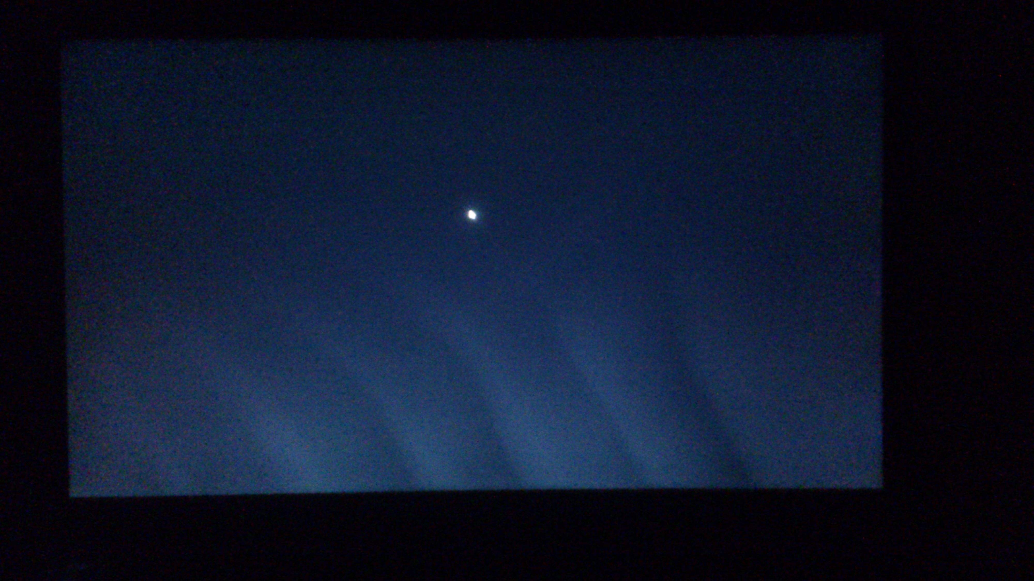 液晶屏暗點和亮點的區(qū)別？